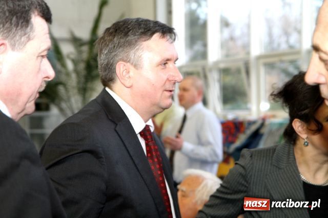 Zdjęcie w galerii na portalu naszraciborz.pl: Pływanie: mistrzostwa szkół podsumowanie wiadomości z regionu