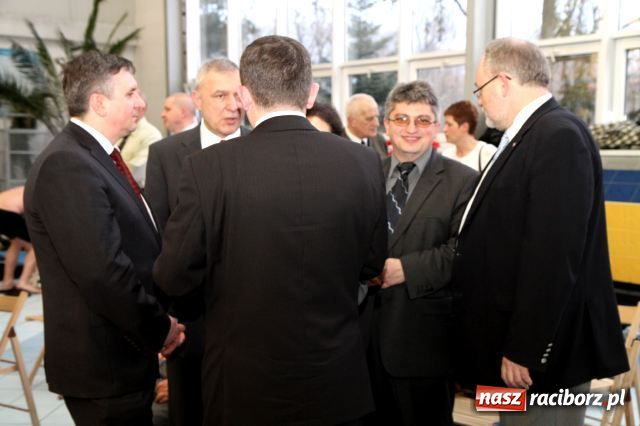 Zdjęcie w galerii na portalu naszraciborz.pl: Pływanie: mistrzostwa szkół podsumowanie wiadomości z regionu