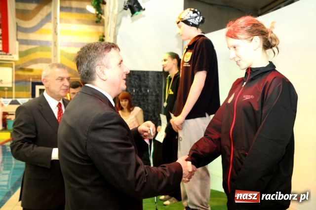 Zdjęcie w galerii na portalu naszraciborz.pl: Pływanie: mistrzostwa szkół podsumowanie wiadomości z regionu