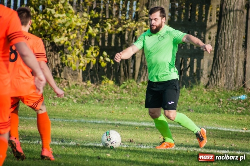 Zdjęcie w galerii na portalu naszraciborz.pl: B klasa: Owsiszcze bez pomysłu na grę poległy w starciu z Adamowicami wiadomości z regionu