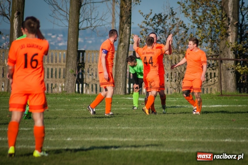 Zdjęcie w galerii na portalu naszraciborz.pl: B klasa: Owsiszcze bez pomysłu na grę poległy w starciu z Adamowicami wiadomości z regionu