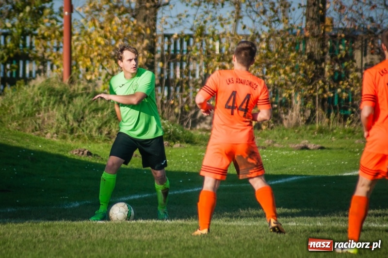 Zdjęcie w galerii na portalu naszraciborz.pl: B klasa: Owsiszcze bez pomysłu na grę poległy w starciu z Adamowicami wiadomości z regionu