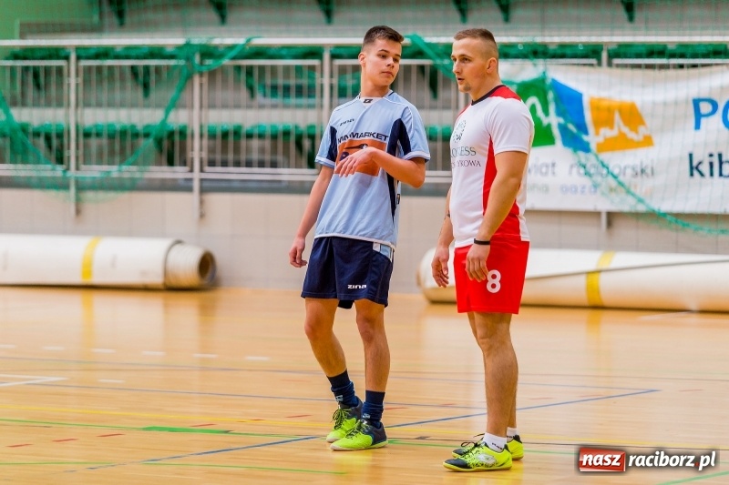 Zdjęcie w galerii na portalu naszraciborz.pl: Team z Kornowaca lepszy od Żuczków, czyli sobotnie rozgrywki HLPN w Raciborzu  wiadomości z regionu