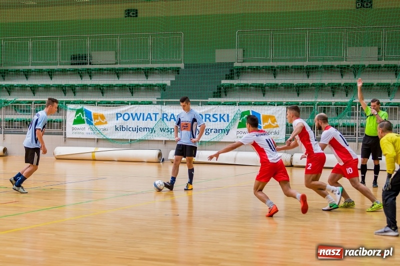 Zdjęcie w galerii na portalu naszraciborz.pl: Team z Kornowaca lepszy od Żuczków, czyli sobotnie rozgrywki HLPN w Raciborzu  wiadomości z regionu