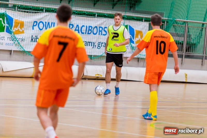 Zdjęcie w galerii na portalu naszraciborz.pl: Team z Kornowaca lepszy od Żuczków, czyli sobotnie rozgrywki HLPN w Raciborzu  wiadomości z regionu