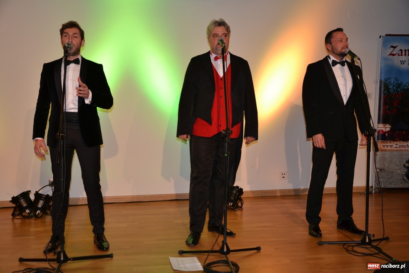 Zdjęcie w galerii na portalu naszraciborz.pl: Trzej tenorzy zaśpiewali na Zamku Piastowskim  wiadomości z regionu