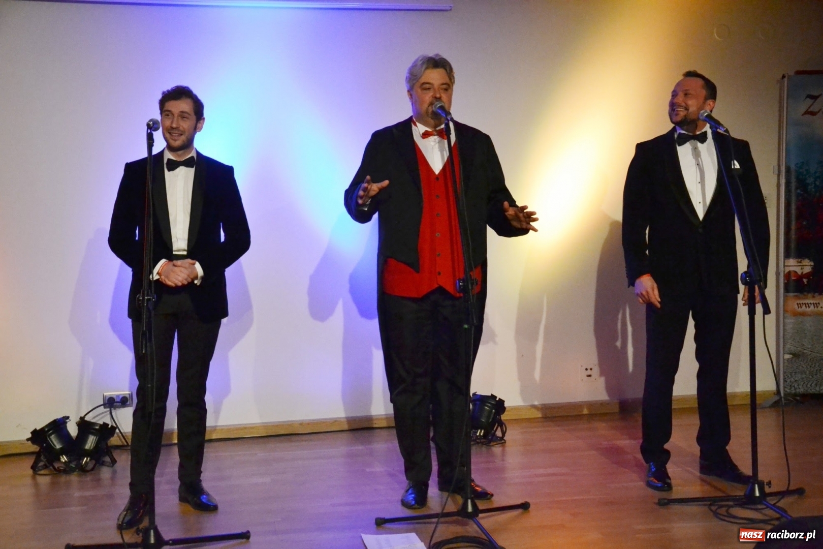 Zdjęcie w galerii na portalu naszraciborz.pl: Trzej tenorzy zaśpiewali na Zamku Piastowskim  wiadomości z regionu