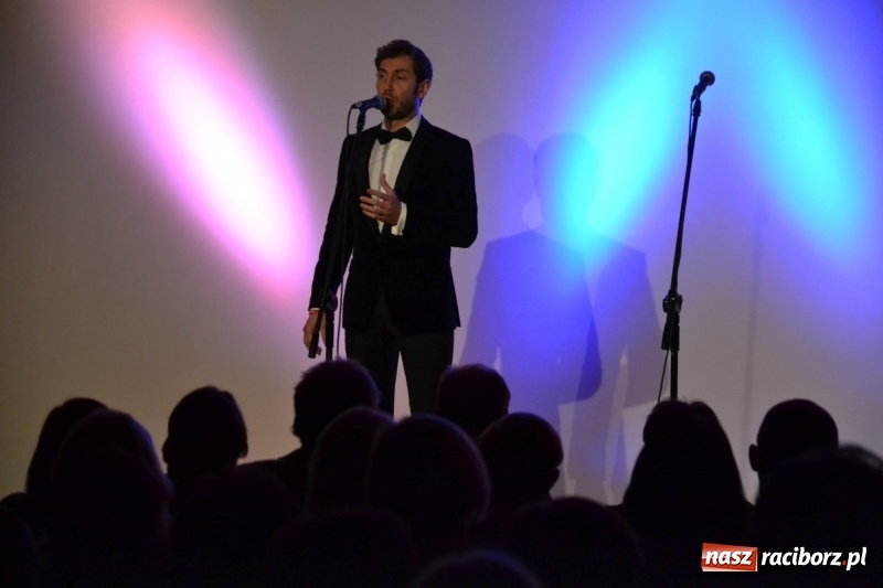 Zdjęcie w galerii na portalu naszraciborz.pl: Trzej tenorzy zaśpiewali na Zamku Piastowskim  wiadomości z regionu