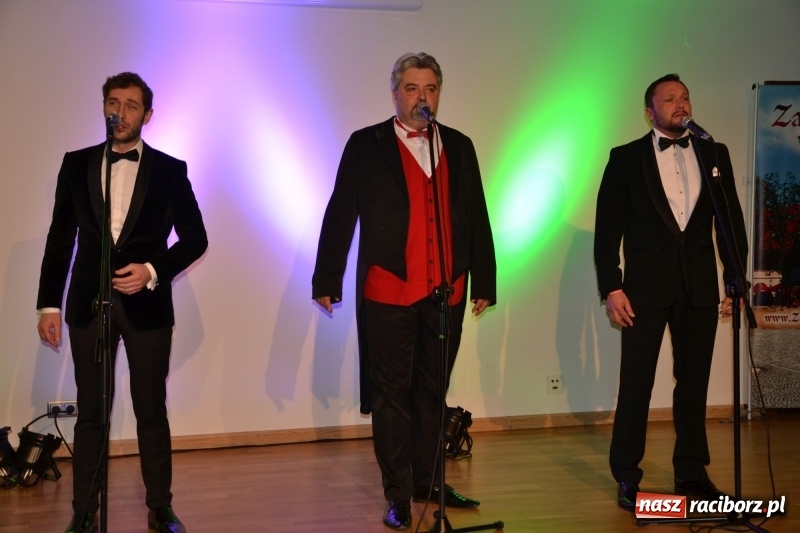 Zdjęcie w galerii na portalu naszraciborz.pl: Trzej tenorzy zaśpiewali na Zamku Piastowskim  wiadomości z regionu