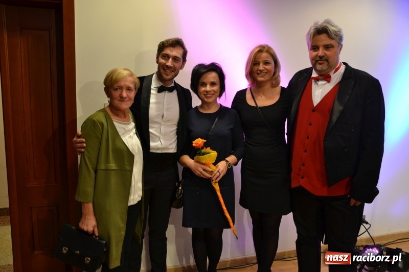 Zdjęcie w galerii na portalu naszraciborz.pl: Trzej tenorzy zaśpiewali na Zamku Piastowskim  wiadomości z regionu