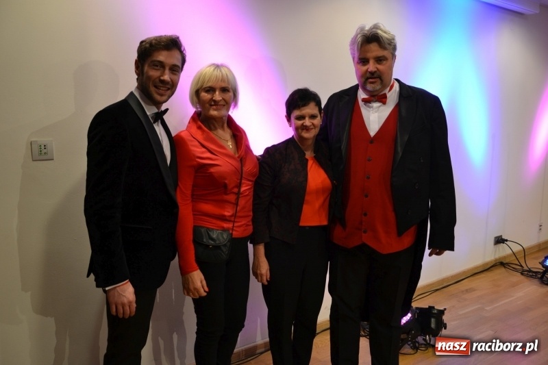 Zdjęcie w galerii na portalu naszraciborz.pl: Trzej tenorzy zaśpiewali na Zamku Piastowskim  wiadomości z regionu