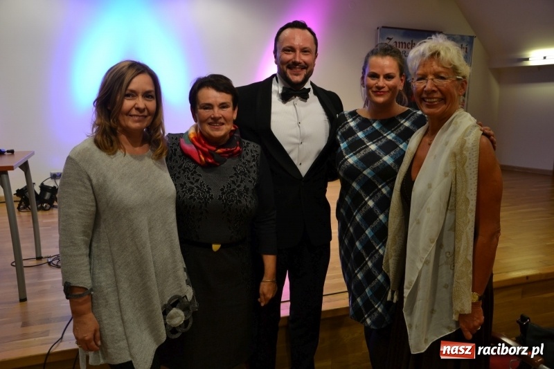 Zdjęcie w galerii na portalu naszraciborz.pl: Trzej tenorzy zaśpiewali na Zamku Piastowskim  wiadomości z regionu