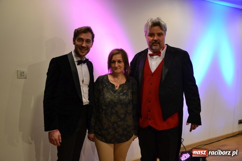 Zdjęcie w galerii na portalu naszraciborz.pl: Trzej tenorzy zaśpiewali na Zamku Piastowskim  wiadomości z regionu