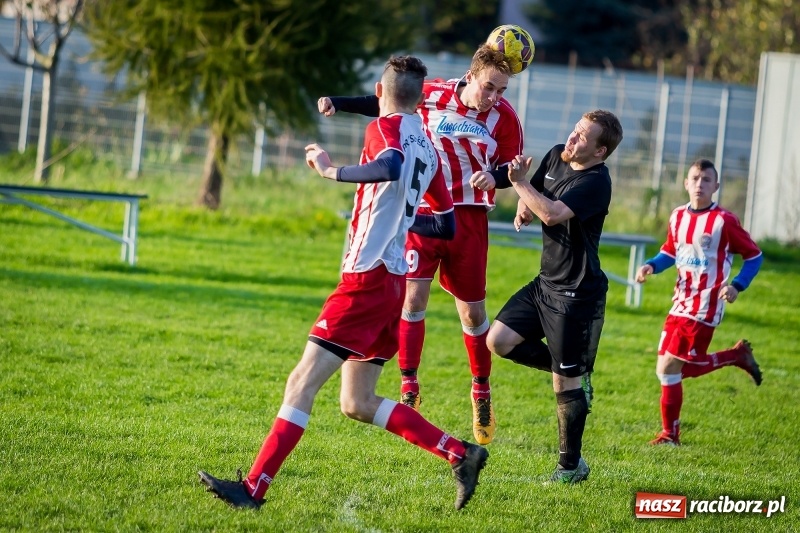 Zdjęcie w galerii na portalu naszraciborz.pl: Leszek Nieckarz bohaterem Pawłowa. Rezerwy Przyszłości Rogów nie zdołały odwrócić losów meczu  wiadomości z regionu