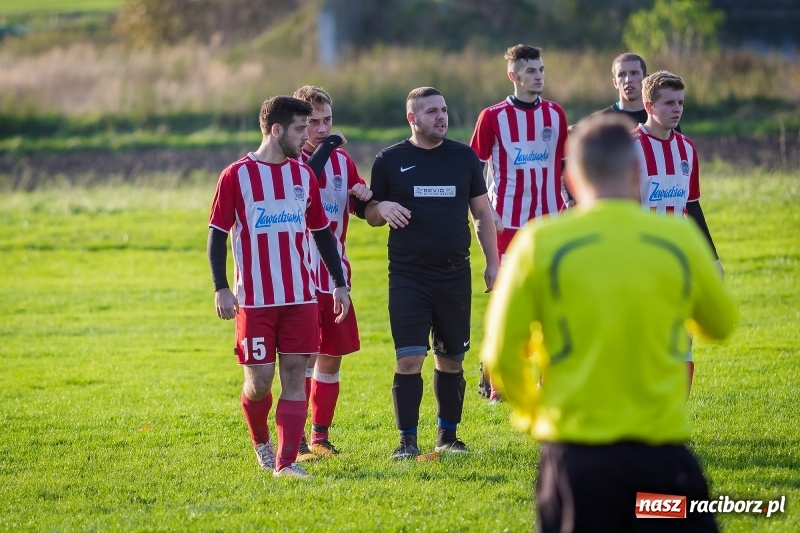 Zdjęcie w galerii na portalu naszraciborz.pl: Leszek Nieckarz bohaterem Pawłowa. Rezerwy Przyszłości Rogów nie zdołały odwrócić losów meczu  wiadomości z regionu