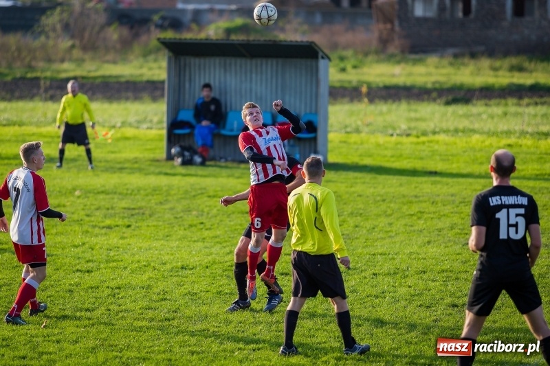 Zdjęcie w galerii na portalu naszraciborz.pl: Leszek Nieckarz bohaterem Pawłowa. Rezerwy Przyszłości Rogów nie zdołały odwrócić losów meczu  wiadomości z regionu