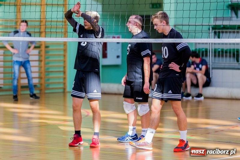 Zdjęcie w galerii na portalu naszraciborz.pl: JP Telebim RLPS: Jeden tie-break i sześć pewnych zwycięstw  wiadomości z regionu