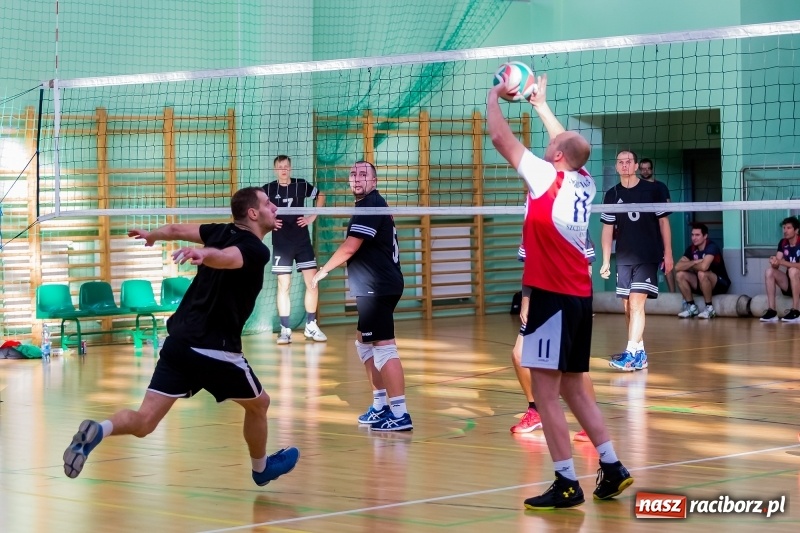 Zdjęcie w galerii na portalu naszraciborz.pl: JP Telebim RLPS: Jeden tie-break i sześć pewnych zwycięstw  wiadomości z regionu