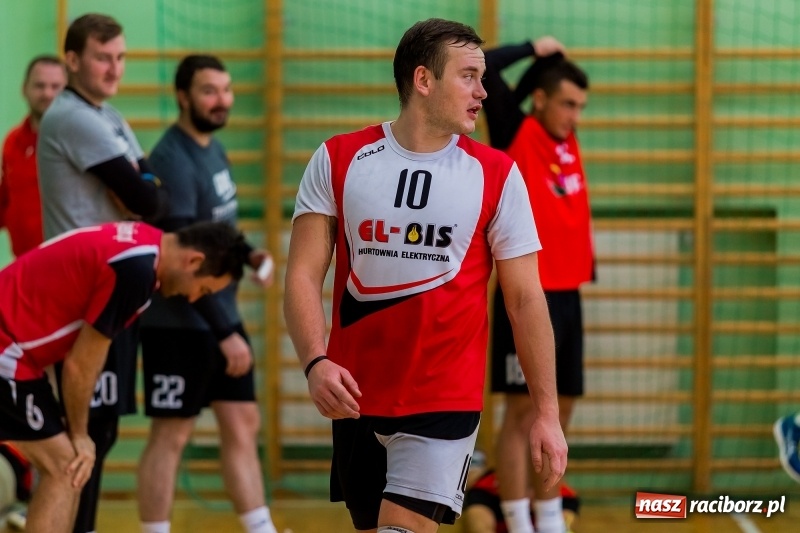 Zdjęcie w galerii na portalu naszraciborz.pl: JP Telebim RLPS: Jeden tie-break i sześć pewnych zwycięstw  wiadomości z regionu