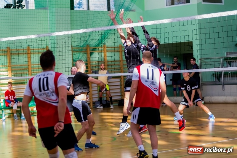 Zdjęcie w galerii na portalu naszraciborz.pl: JP Telebim RLPS: Jeden tie-break i sześć pewnych zwycięstw  wiadomości z regionu