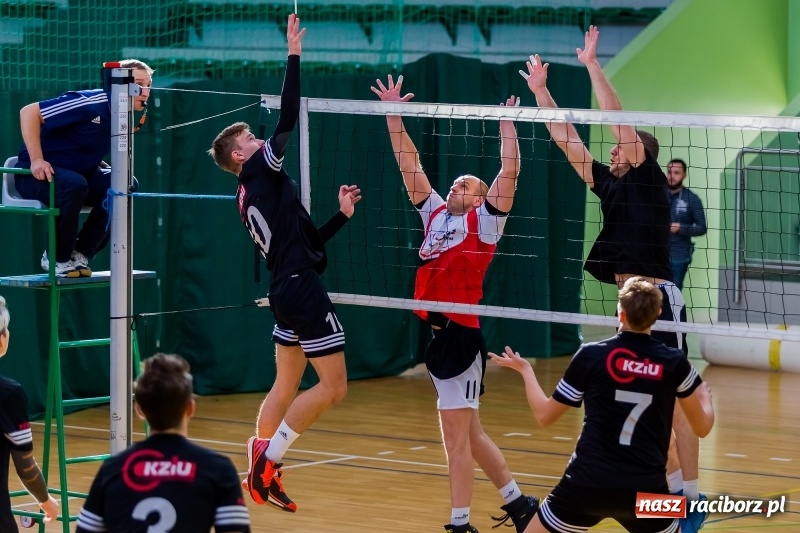 Zdjęcie w galerii na portalu naszraciborz.pl: JP Telebim RLPS: Jeden tie-break i sześć pewnych zwycięstw  wiadomości z regionu