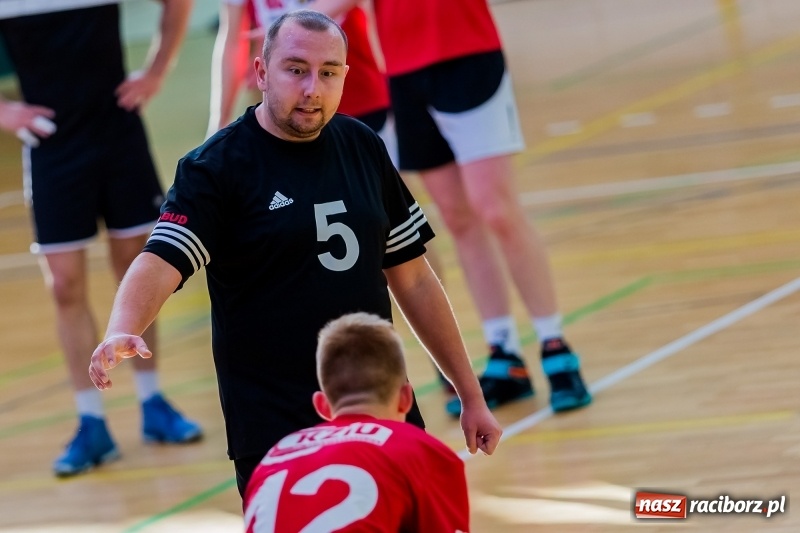 Zdjęcie w galerii na portalu naszraciborz.pl: JP Telebim RLPS: Jeden tie-break i sześć pewnych zwycięstw  wiadomości z regionu