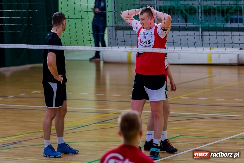 Zdjęcie w galerii na portalu naszraciborz.pl: JP Telebim RLPS: Jeden tie-break i sześć pewnych zwycięstw  wiadomości z regionu