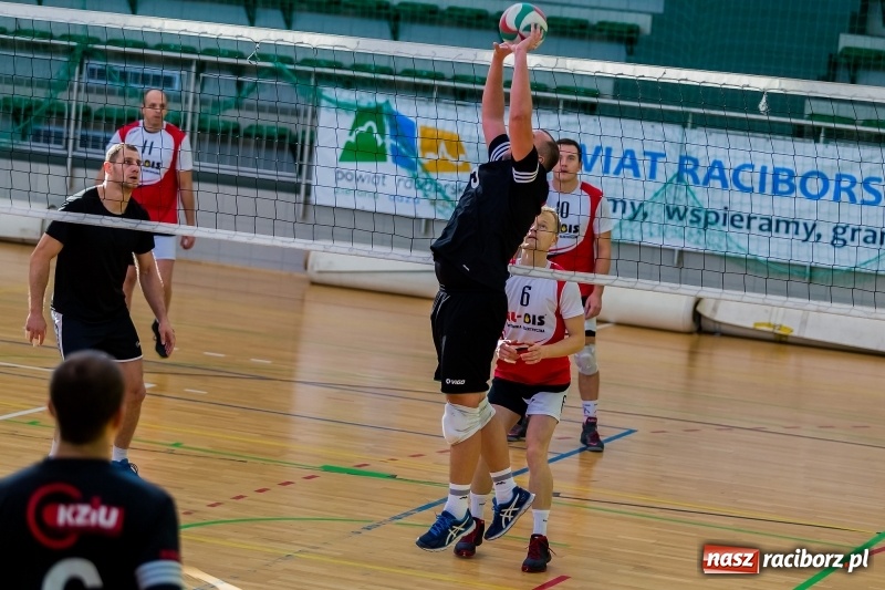 Zdjęcie w galerii na portalu naszraciborz.pl: JP Telebim RLPS: Jeden tie-break i sześć pewnych zwycięstw  wiadomości z regionu