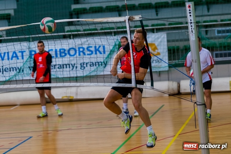 Zdjęcie w galerii na portalu naszraciborz.pl: JP Telebim RLPS: Jeden tie-break i sześć pewnych zwycięstw  wiadomości z regionu