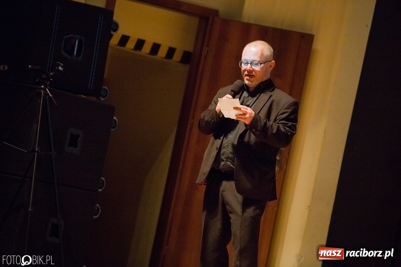 Zdjęcie w galerii na portalu naszraciborz.pl: Historyk, ale już powoli zabytek - w RCK odbyła się premiera filmu o Pawle Newerli  wiadomości z regionu