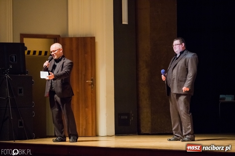 Zdjęcie w galerii na portalu naszraciborz.pl: Historyk, ale już powoli zabytek - w RCK odbyła się premiera filmu o Pawle Newerli  wiadomości z regionu