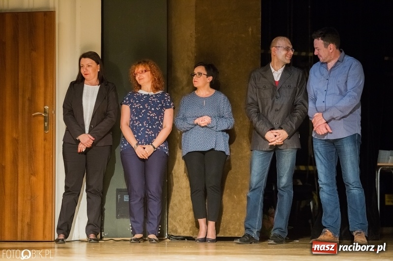 Zdjęcie w galerii na portalu naszraciborz.pl: Historyk, ale już powoli zabytek - w RCK odbyła się premiera filmu o Pawle Newerli  wiadomości z regionu