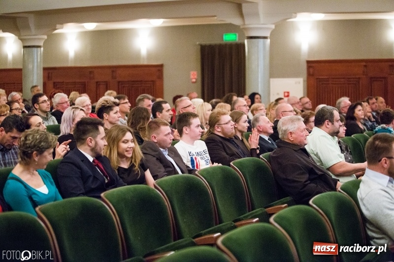Zdjęcie w galerii na portalu naszraciborz.pl: Historyk, ale już powoli zabytek - w RCK odbyła się premiera filmu o Pawle Newerli  wiadomości z regionu