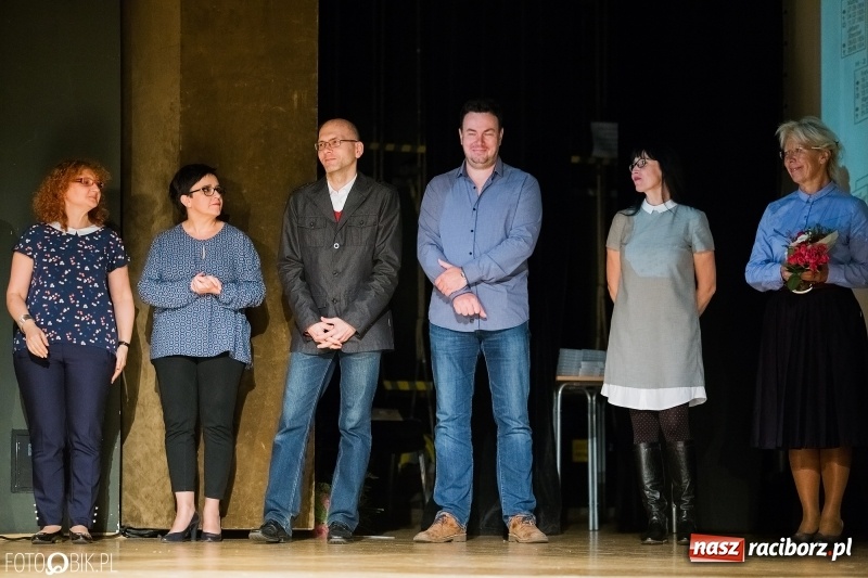 Zdjęcie w galerii na portalu naszraciborz.pl: Historyk, ale już powoli zabytek - w RCK odbyła się premiera filmu o Pawle Newerli  wiadomości z regionu