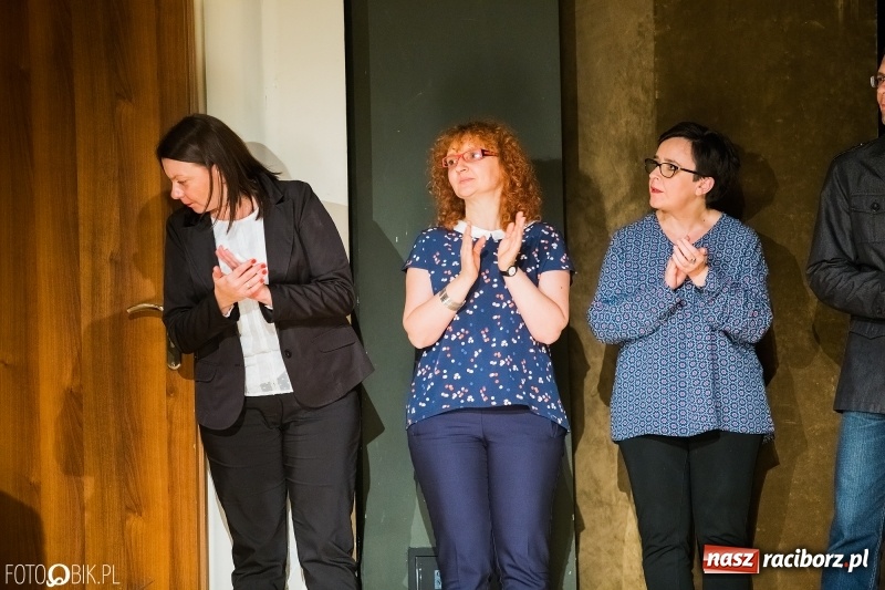 Zdjęcie w galerii na portalu naszraciborz.pl: Historyk, ale już powoli zabytek - w RCK odbyła się premiera filmu o Pawle Newerli  wiadomości z regionu