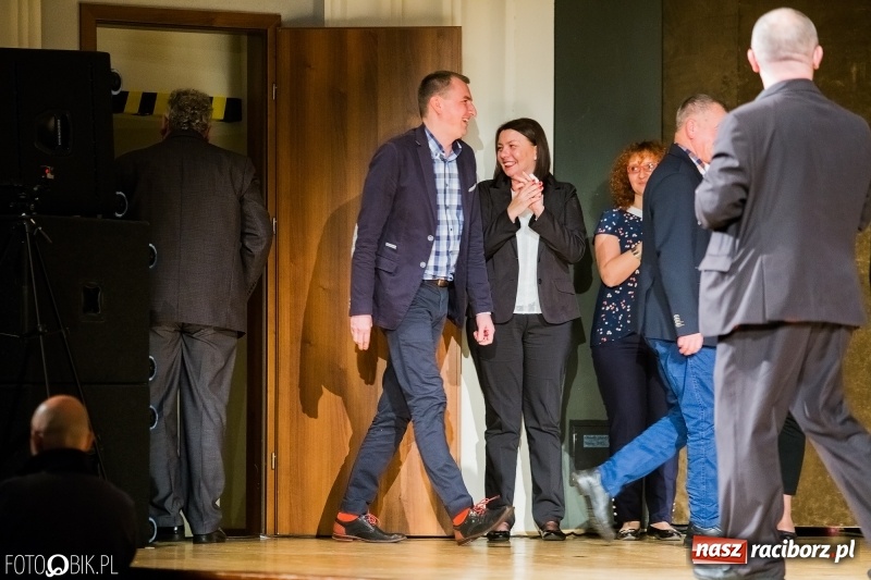 Zdjęcie w galerii na portalu naszraciborz.pl: Historyk, ale już powoli zabytek - w RCK odbyła się premiera filmu o Pawle Newerli  wiadomości z regionu