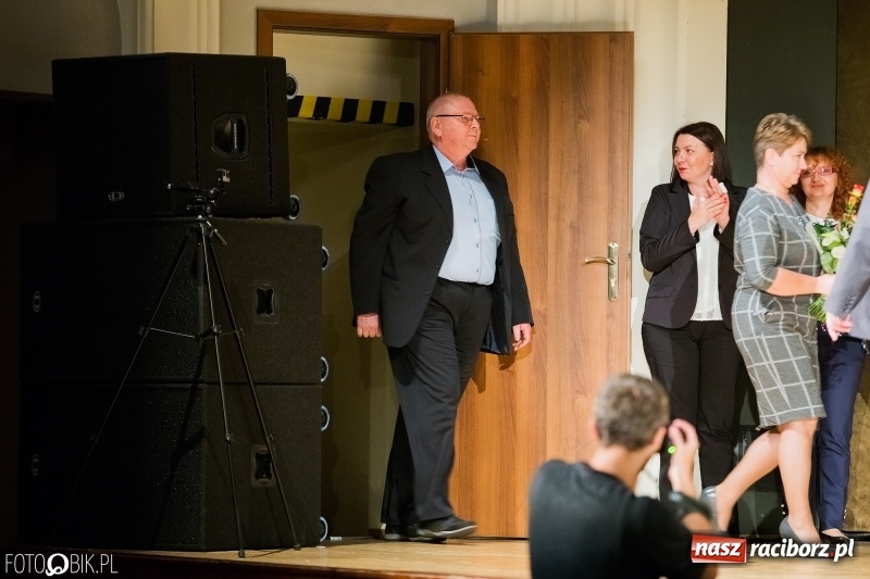 Zdjęcie w galerii na portalu naszraciborz.pl: Historyk, ale już powoli zabytek - w RCK odbyła się premiera filmu o Pawle Newerli  wiadomości z regionu