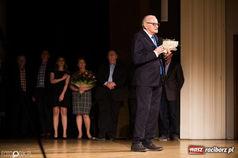 Zdjęcie w galerii na portalu naszraciborz.pl: Historyk, ale już powoli zabytek - w RCK odbyła się premiera filmu o Pawle Newerli  wiadomości z regionu