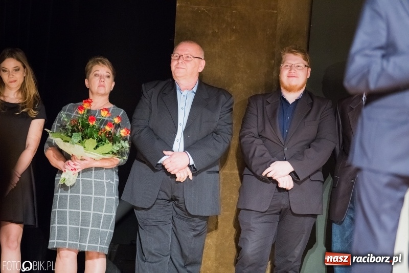 Zdjęcie w galerii na portalu naszraciborz.pl: Historyk, ale już powoli zabytek - w RCK odbyła się premiera filmu o Pawle Newerli  wiadomości z regionu