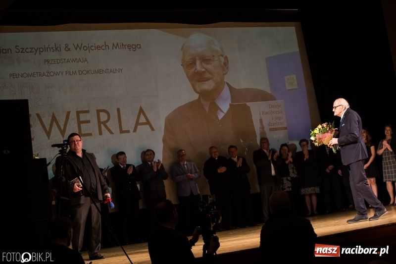 Zdjęcie w galerii na portalu naszraciborz.pl: Historyk, ale już powoli zabytek - w RCK odbyła się premiera filmu o Pawle Newerli  wiadomości z regionu