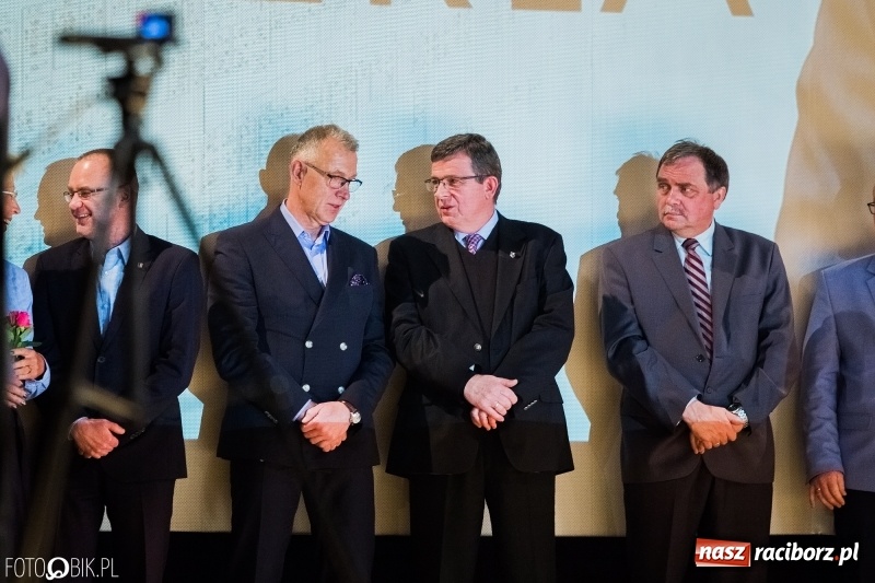 Zdjęcie w galerii na portalu naszraciborz.pl: Historyk, ale już powoli zabytek - w RCK odbyła się premiera filmu o Pawle Newerli  wiadomości z regionu