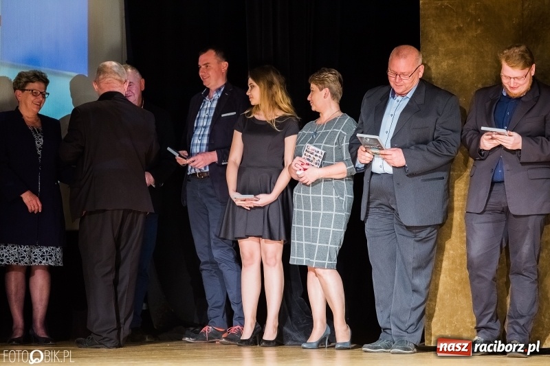 Zdjęcie w galerii na portalu naszraciborz.pl: Historyk, ale już powoli zabytek - w RCK odbyła się premiera filmu o Pawle Newerli  wiadomości z regionu