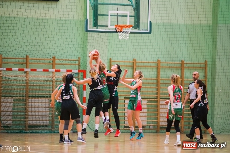 Zdjęcie w galerii na portalu naszraciborz.pl: Kolejna przegrana koszykarek z RKK AZS Racibórz wiadomości z regionu