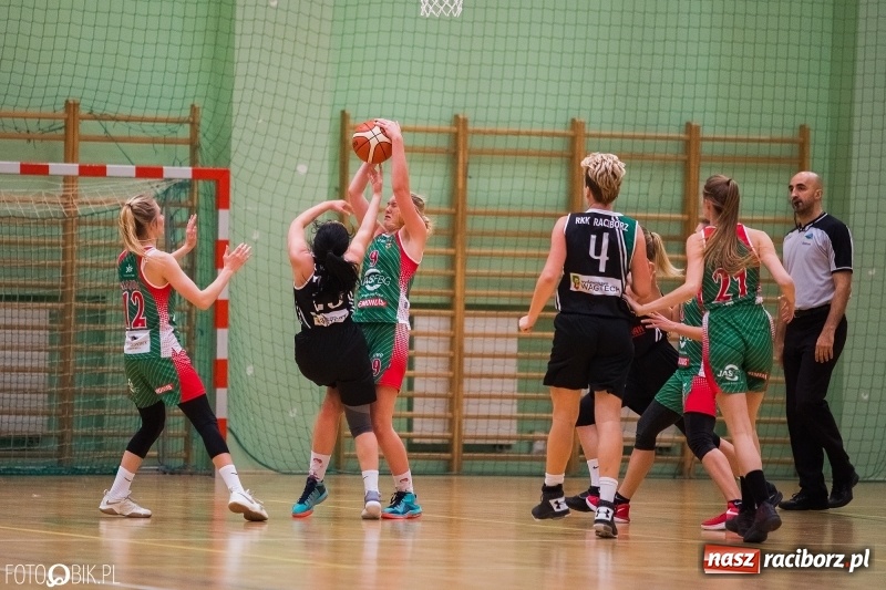 Zdjęcie w galerii na portalu naszraciborz.pl: Kolejna przegrana koszykarek z RKK AZS Racibórz wiadomości z regionu