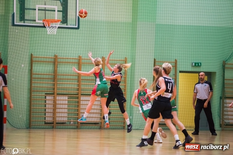 Zdjęcie w galerii na portalu naszraciborz.pl: Kolejna przegrana koszykarek z RKK AZS Racibórz wiadomości z regionu