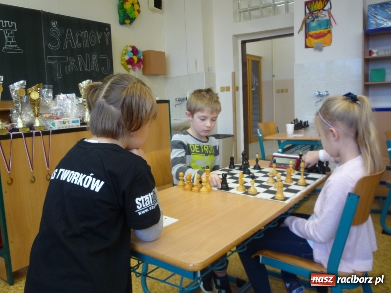 Zdjęcie w galerii na portalu naszraciborz.pl: Szachowy turniej w Czechach z udziałem uczniów szkoły podstawowej z Tworkowa wiadomości z regionu