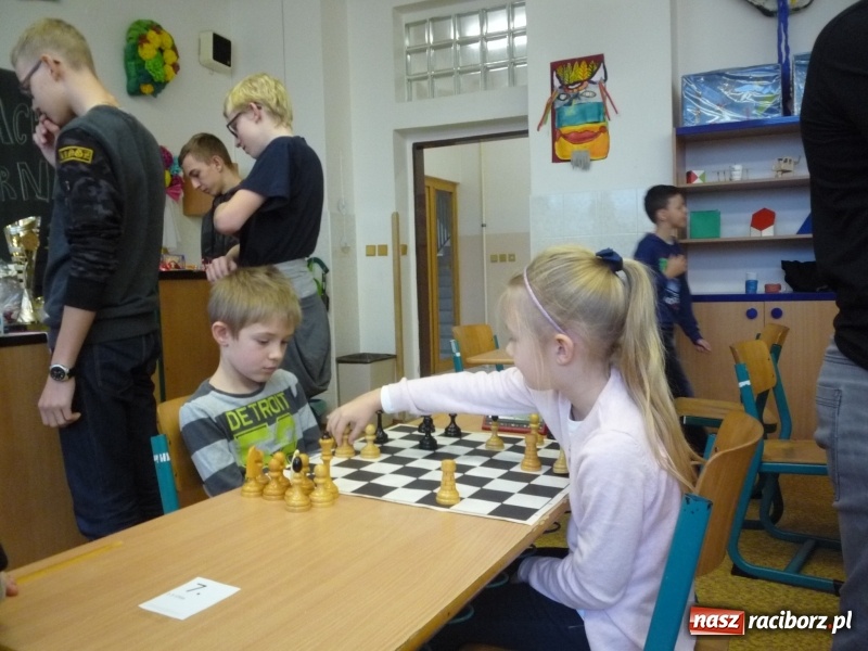 Zdjęcie w galerii na portalu naszraciborz.pl: Szachowy turniej w Czechach z udziałem uczniów szkoły podstawowej z Tworkowa wiadomości z regionu