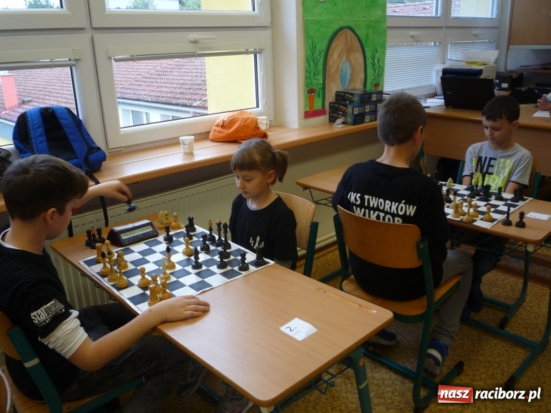 Zdjęcie w galerii na portalu naszraciborz.pl: Szachowy turniej w Czechach z udziałem uczniów szkoły podstawowej z Tworkowa wiadomości z regionu