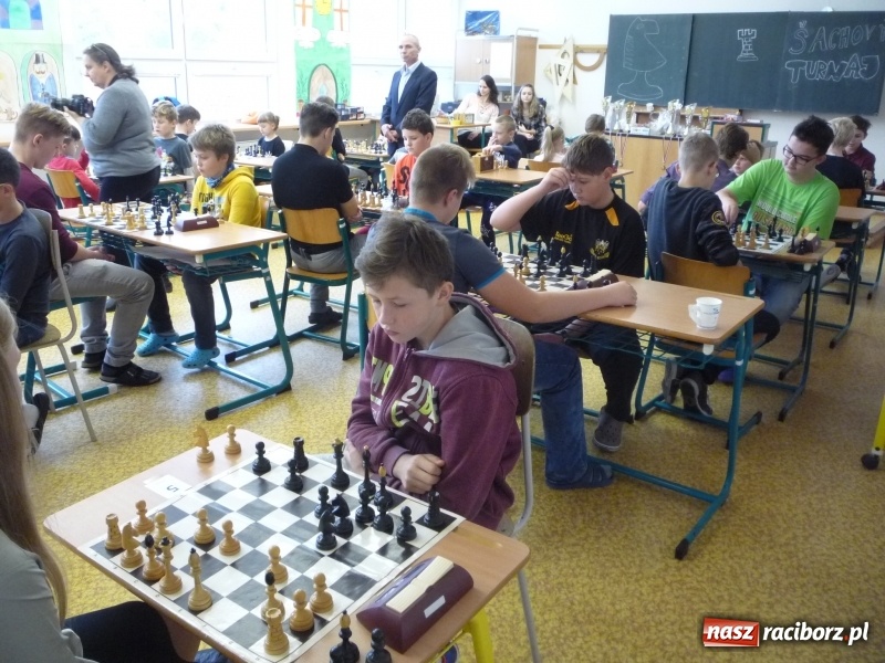 Zdjęcie w galerii na portalu naszraciborz.pl: Szachowy turniej w Czechach z udziałem uczniów szkoły podstawowej z Tworkowa wiadomości z regionu