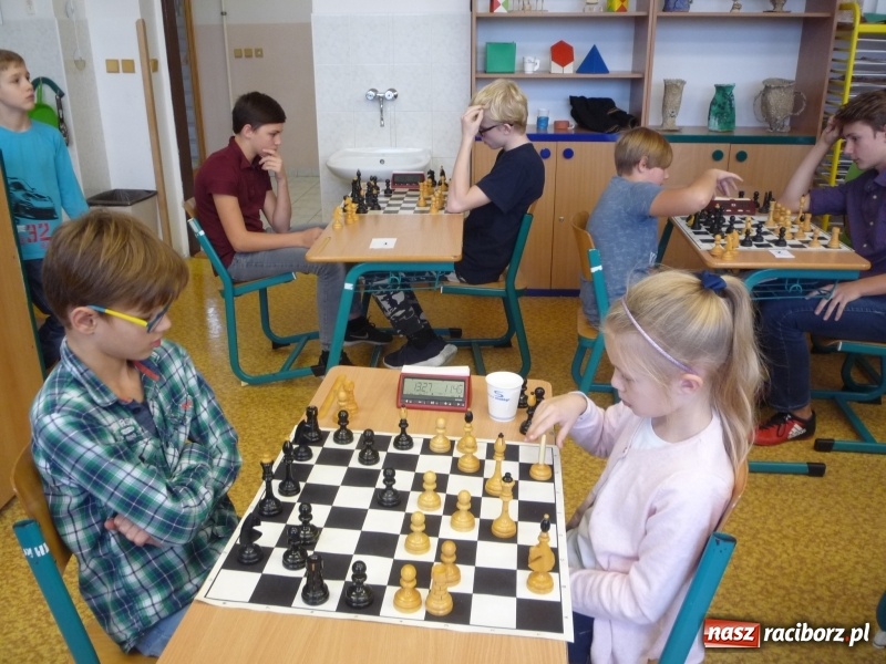 Zdjęcie w galerii na portalu naszraciborz.pl: Szachowy turniej w Czechach z udziałem uczniów szkoły podstawowej z Tworkowa wiadomości z regionu